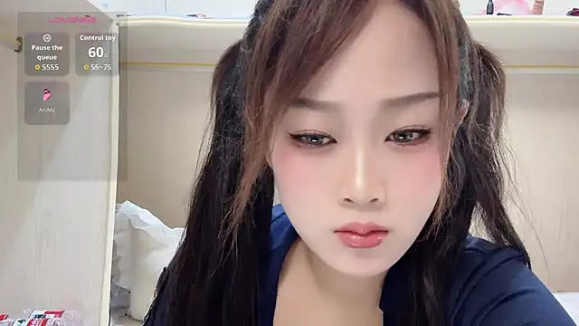 yueyue2003 online show from 02/19/26, 12:56