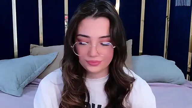 Alice Deleon online show from 11/20/25, 11:43