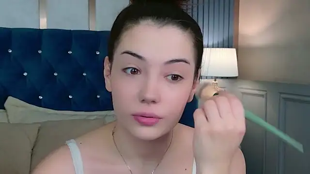 Alice Deleon online show from 04/19/26, 10:36