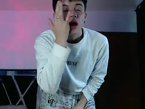 Smith boy 25 online show from 03/12/25, 10:07