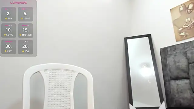 Chloe diamondss online show from 03/20/25, 10:21