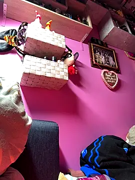 sexymelli18 online show from 11/05/25, 06:30