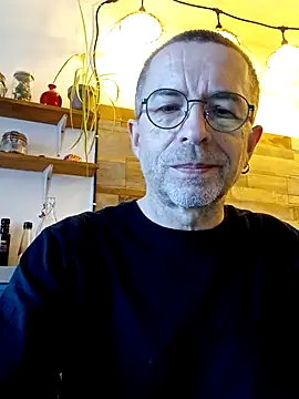 Xavspank2 online show from 12/03/25, 10:24