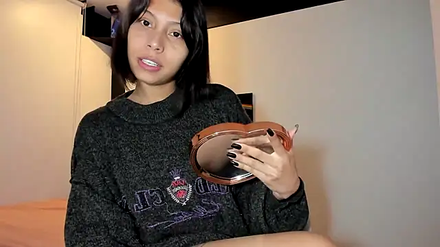 Snapshot of sweet_Amy0 chatting on 10/06/25, 11:24 sweet Amy0 online show from 10/06/25, 11:24