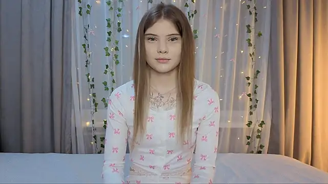 CarolinePepper online show from 04/04/26, 01:41