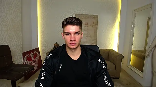 Snapshot of MaxKaiden chatting on 10/17/25, 04:48 MaxKaiden online show from 10/17/25, 04:48