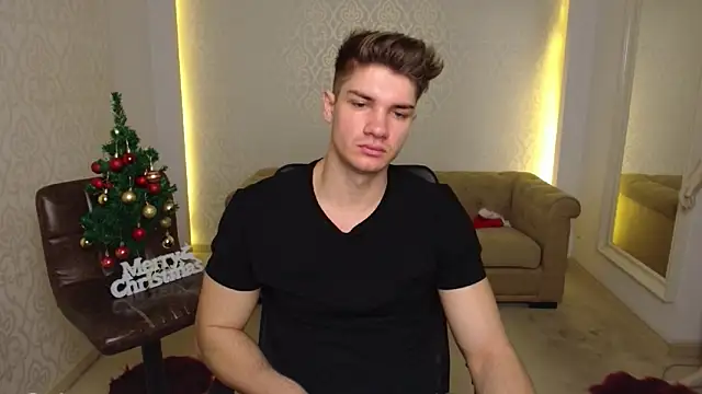 MaxKaiden online show from 12/23/25, 06:11