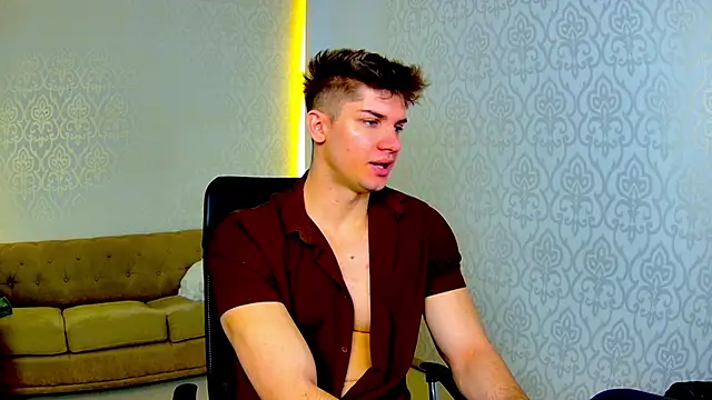 MaxKaiden online show from 02/11/26, 05:56