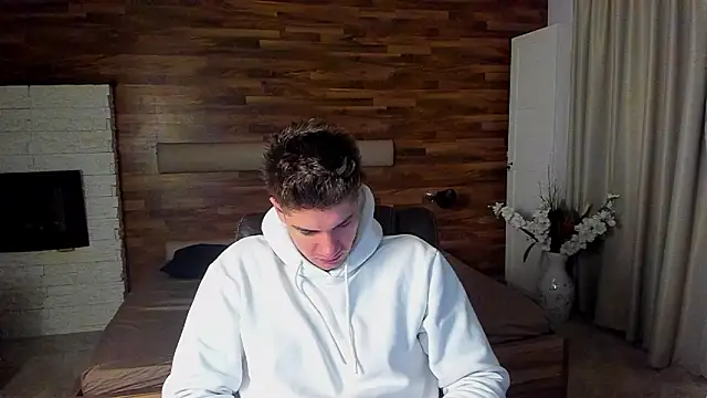 MaxKaiden online show from 03/19/26, 05:22