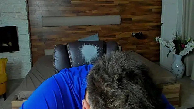 MaxKaiden online show from 03/31/26, 06:03