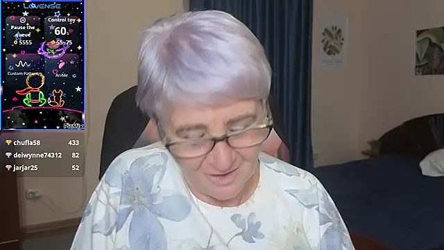 Sandra Snowflake online show from 10/06/25, 04:48