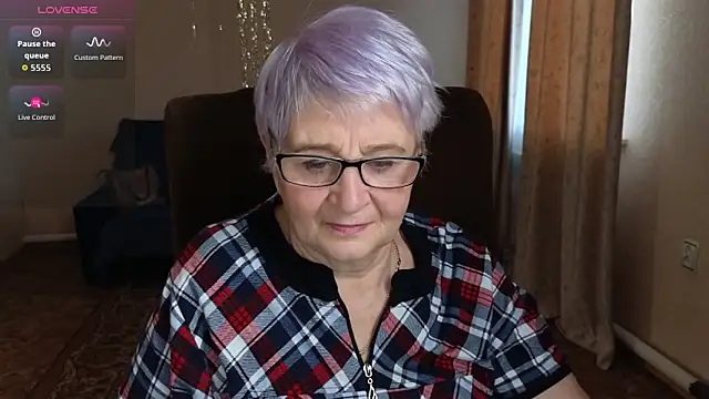 Snapshot of Sandra_Snowflake chatting on 01/06/26, 05:44 Sandra Snowflake online show from 01/06/26, 05:44