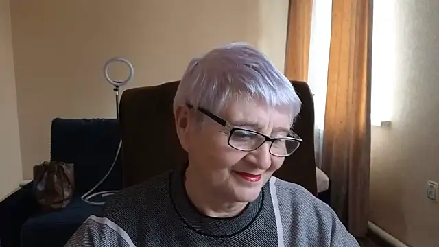 Sandra Snowflake online show from 04/21/26, 11:49