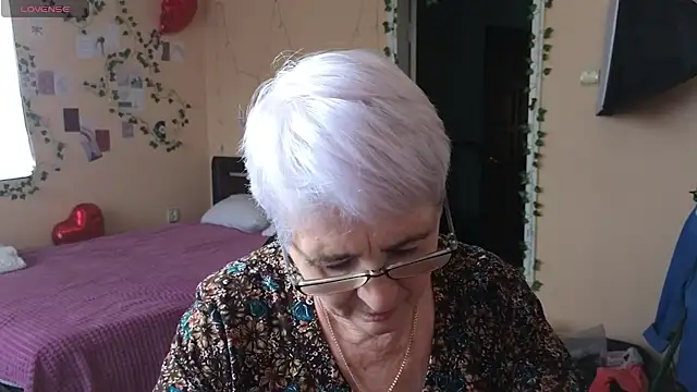 Snapshot of Sandra_Snowflake chatting on 06/05/26, 05:25 Sandra Snowflake online show from 06/05/26, 05:25