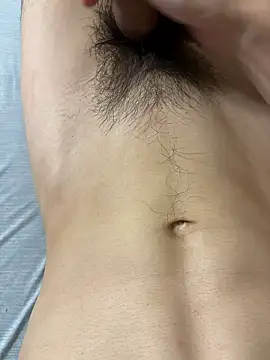 Snapshot of tsune694 chatting on 09/11/25, 03:34 tsune694 online show from 09/11/25, 03:34