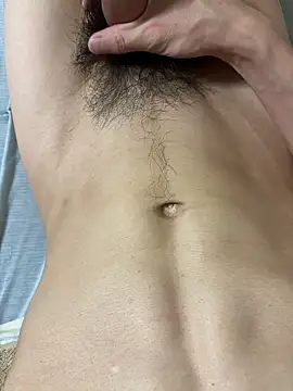 Snapshot of tsune694 chatting on 10/04/25, 03:32 tsune694 online show from 10/04/25, 03:32