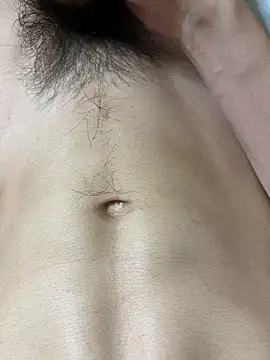 Snapshot of tsune694 chatting on 10/10/25, 04:06 tsune694 online show from 10/10/25, 04:06