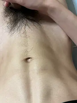 Snapshot of tsune694 chatting on 10/20/25, 03:45 tsune694 online show from 10/20/25, 03:45