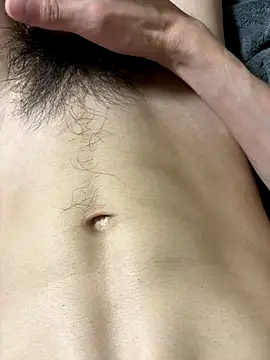 Snapshot of tsune694 chatting on 10/22/25, 04:18 tsune694 online show from 10/22/25, 04:18