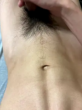 Snapshot of tsune694 chatting on 11/05/25, 03:34 tsune694 online show from 11/05/25, 03:34