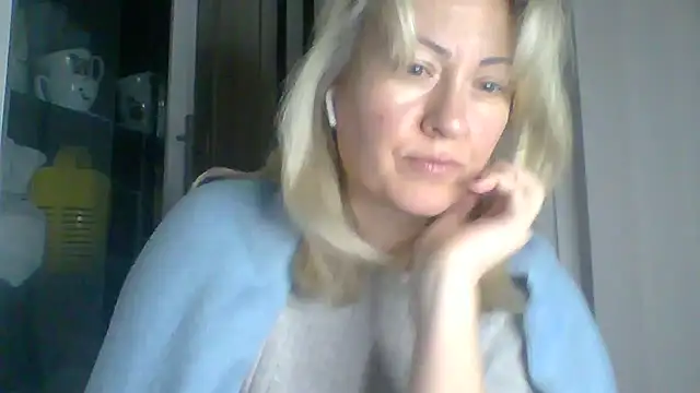 Snapshot of Mary888x chatting on 02/19/25, 07:16 Mary888x online show from 02/19/25, 07:16