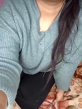 Snapshot of Sassy-soumu chatting on 02/25/25, 11:44 Sassy-soumu online show from 02/25/25, 11:44