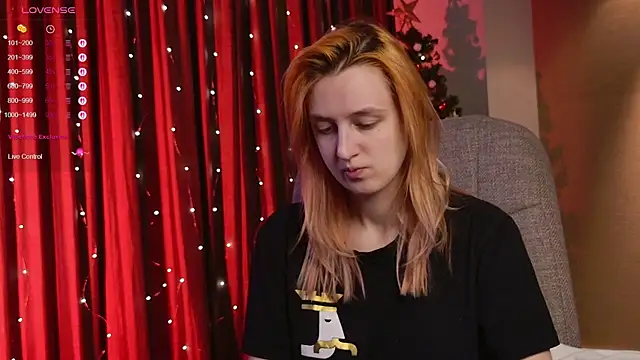 aishiro online show from 12/18/25, 01:39