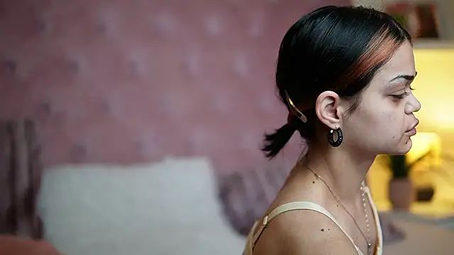 MaiaMini online show from 02/15/26, 07:54