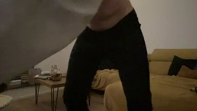 larsfrommars1992 online show from 02/16/25, 05:37