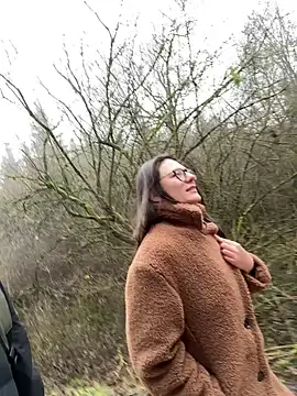 Snapshot of AvaFlowers6 chatting on 12/16/25, 08:41 AvaFlowers6 online show from 12/16/25, 08:41