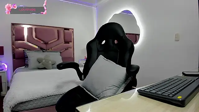 MollyCraft online show from 02/21/25, 05:53