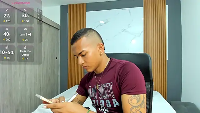 Rafa2004Cruz online show from 02/18/25, 03:43