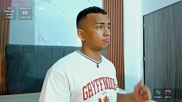 Rafa2004Cruz online show from 09/30/25, 11:48