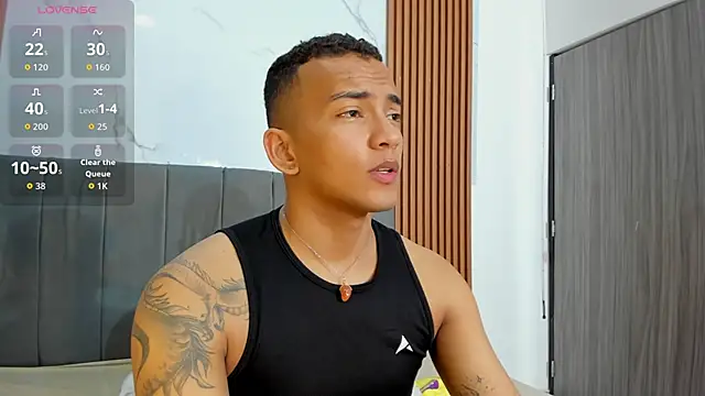 Rafa2004Cruz online show from 10/10/25, 12:37