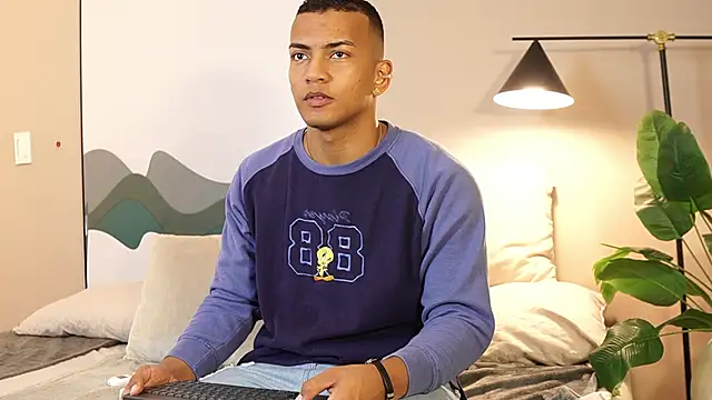 Rafa2004Cruz online show from 11/26/25, 12:28