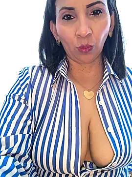Snapshot of Mrsvictoriaaa chatting on 10/11/25, 07:12 Mrsvictoriaaa online show from 10/11/25, 07:12