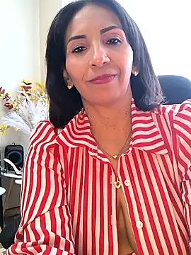 Mrsvictoriaaa online show from 04/06/26, 08:21