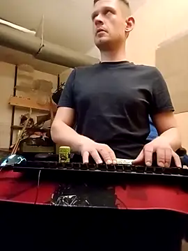 VickyDevilEU online show from 10/24/25, 09:00