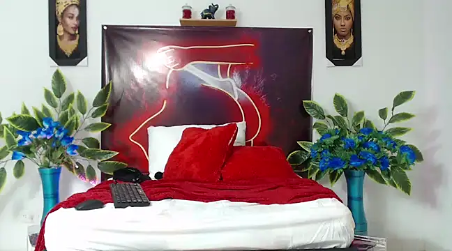 Snapshot of lunitadal chatting on 02/18/25, 06:37 lunitadal online show from 02/18/25, 06:37