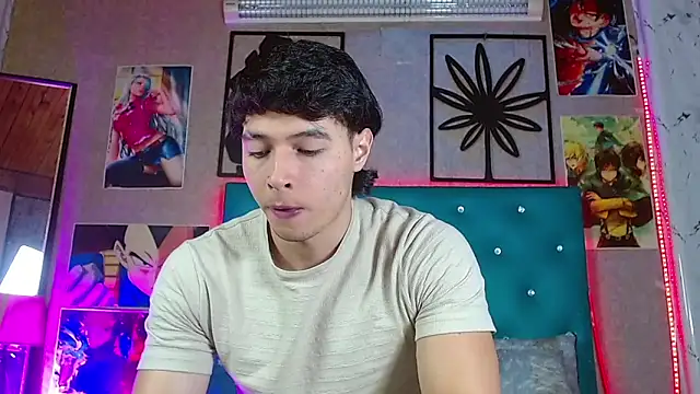 Snapshot of LiamAndrewzz chatting on 05/16/26, 04:20 LiamAndrewzz online show from 05/16/26, 04:20