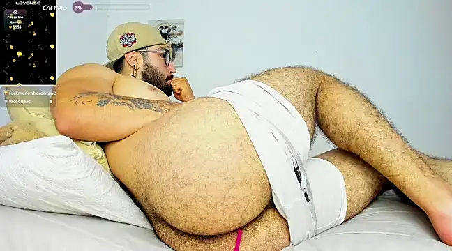 Snapshot of jeyco_santino chatting on 02/17/25, 02:31 jeyco santino online show from 02/17/25, 02:31