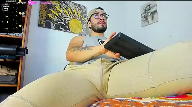 Snapshot of jeyco_santino chatting on 03/21/25, 01:01 jeyco santino online show from 03/21/25, 01:01