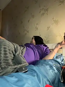 Naughtbaby 2025 online show from 11/30/25, 01:15