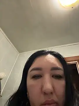 Naughtbaby 2025 online show from 02/18/26, 01:40