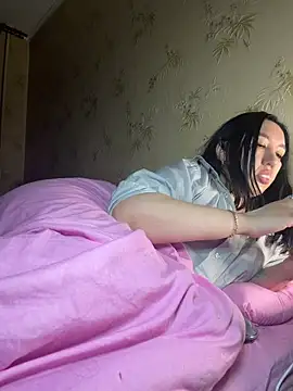 Naughtbaby 2025 online show from 04/15/26, 01:01