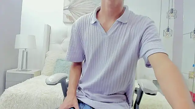 Snapshot of Johann_sex chatting on 05/26/26, 05:53 Johann sex online show from 05/26/26, 05:53