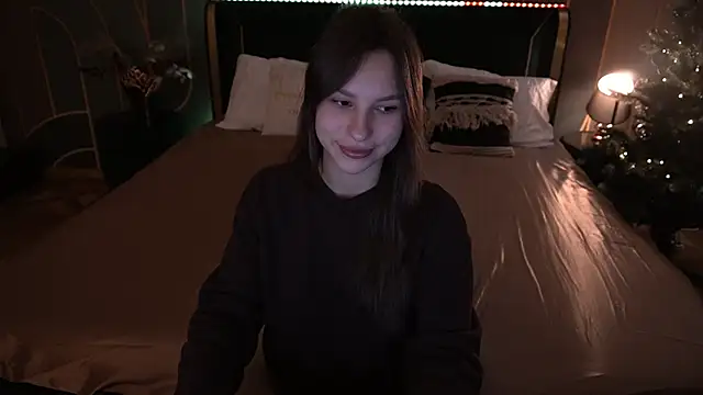 Snapshot of PaigePrado chatting on 12/22/25, 06:43 PaigePrado online show from 12/22/25, 06:43