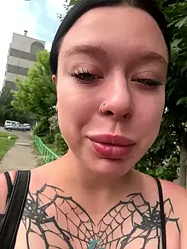 AlishaPrettyBlade online show from 06/11/26, 03:59