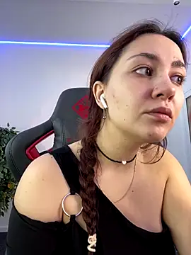 AshleySkott  online show from 10/20/25, 08:48