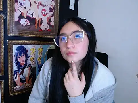 Arielle lov online show from 02/17/25, 03:47